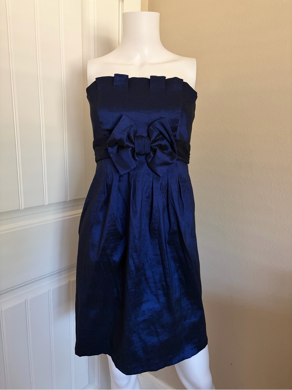 Vintage Strapless Deep Blue Cocktail Dress with Bow